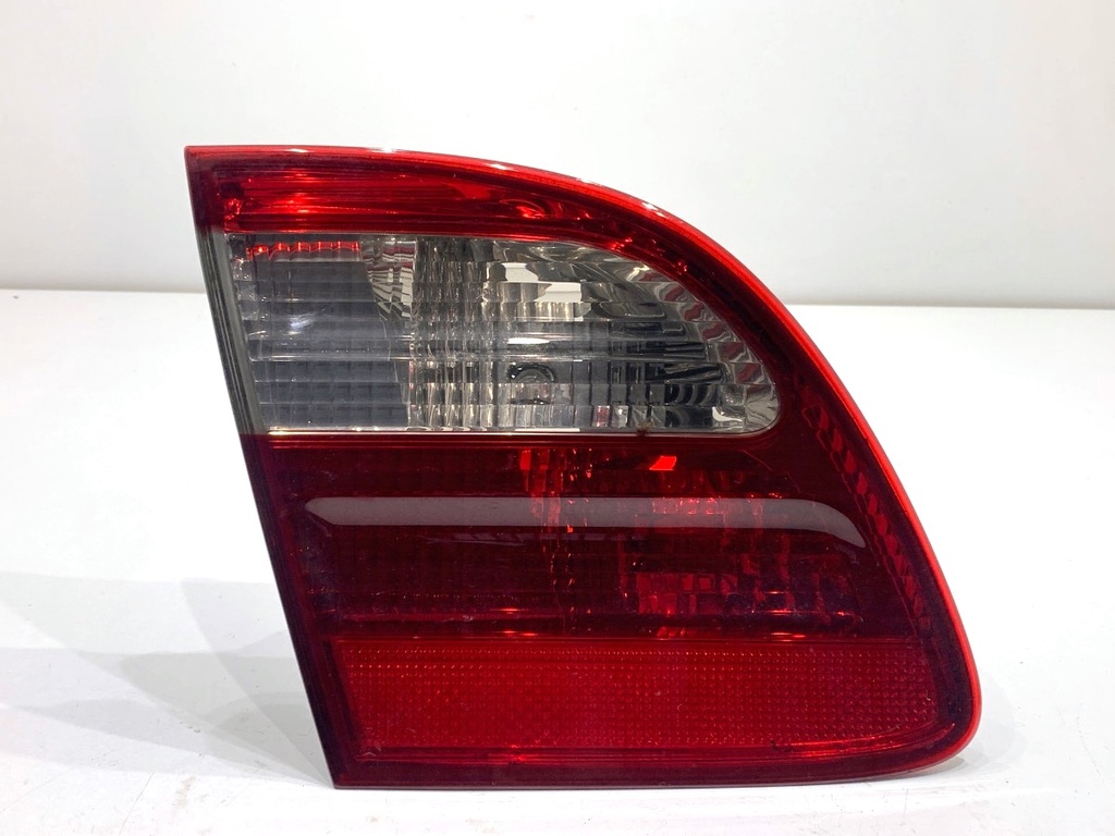 [STARK-890920] Piloto trasero izquierdo Mercedes-Benz Clase E T-Model (S211) 2003-2009