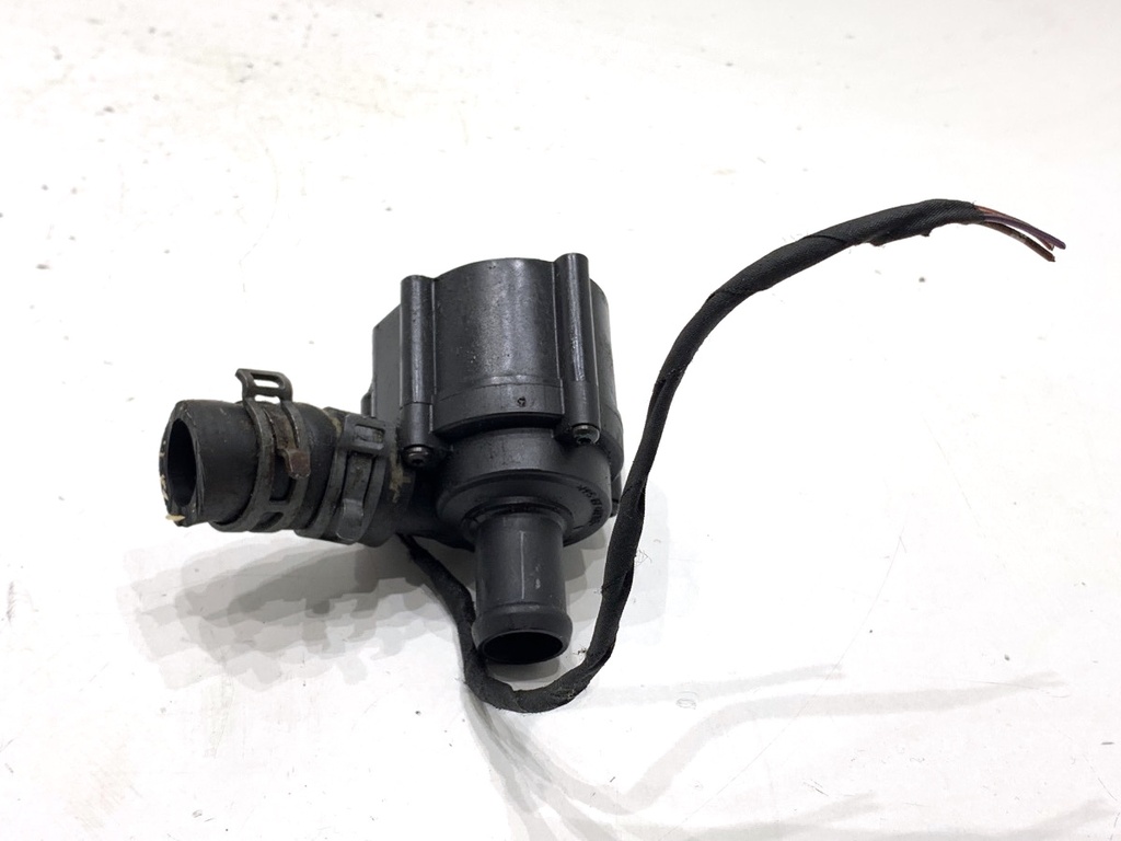 [STARK-893021] Bomba de agua adicional AUDI A8 D4 (4H2, 4H8, 4HC, 4HL) 2009-2018