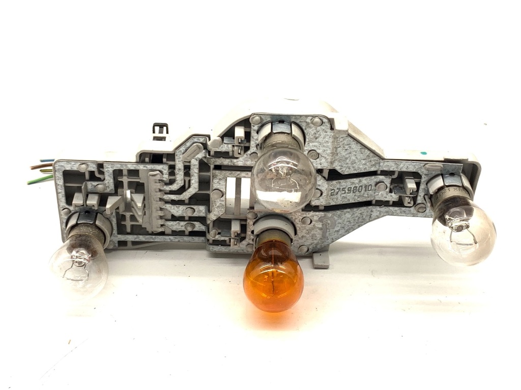 [STARK-896663] Piloto trasero derecho SKODA Octavia II Combi (1Z5) 2004-2013