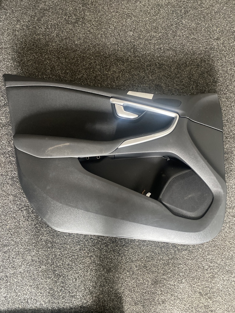 [EPE-102320] Panel interior de puerta delantera izquierda Volvo V40 (525)