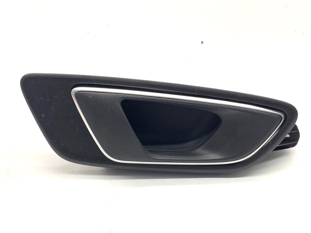 [STARK-897879] Manilla interior de puerta derecha delantera SEAT ATECA (KH7, KHP) 2016-2022