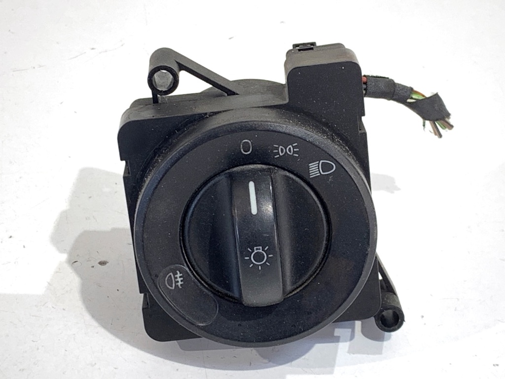 [STARK-901146] Interruptor de luces VW Crafter 30-35 Autobus (2E_) 2006-2016
