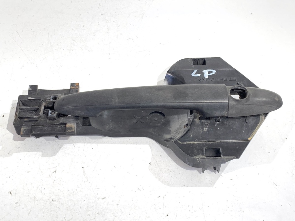 [STARK-901907] Manilla interior de puerta delantera izquierda Mercedes-Benz Sprinter 3,5-t Autobus (B906) 2006-2022