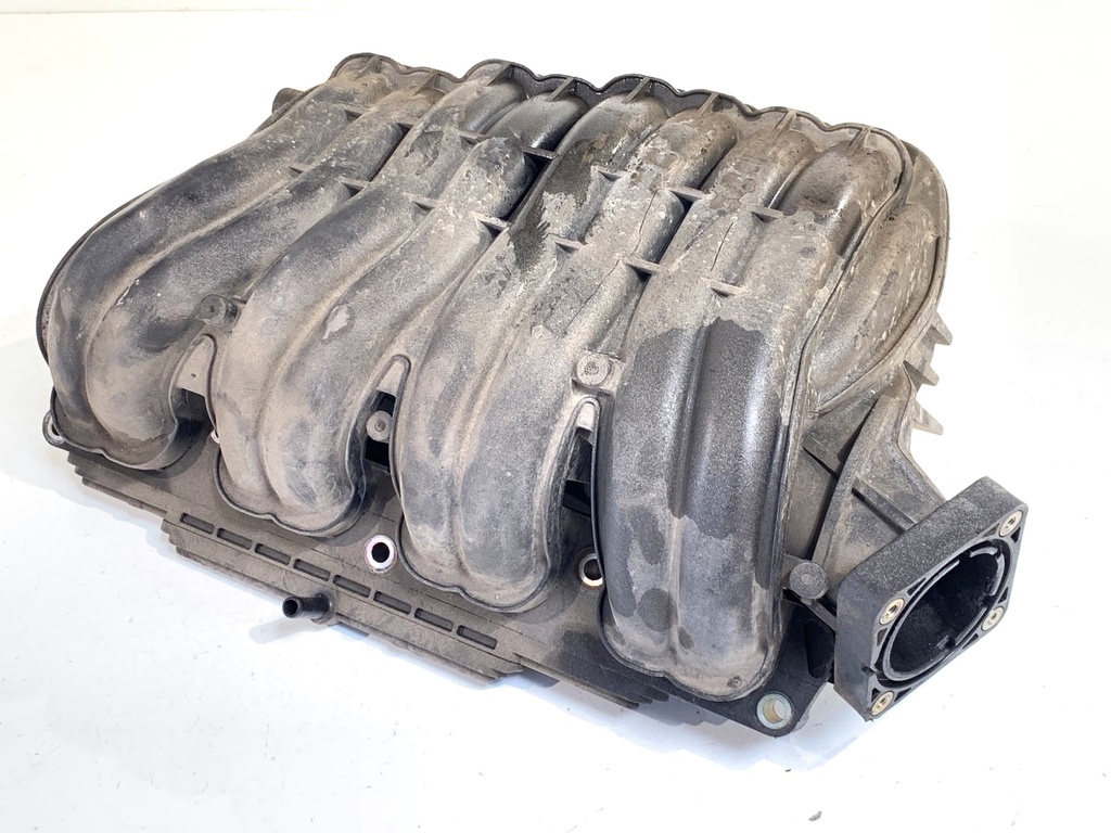 [STARK-903761] Colector de admisión Toyota Avensis (_T25_) 2.0 (AZT250_) 2003-2008