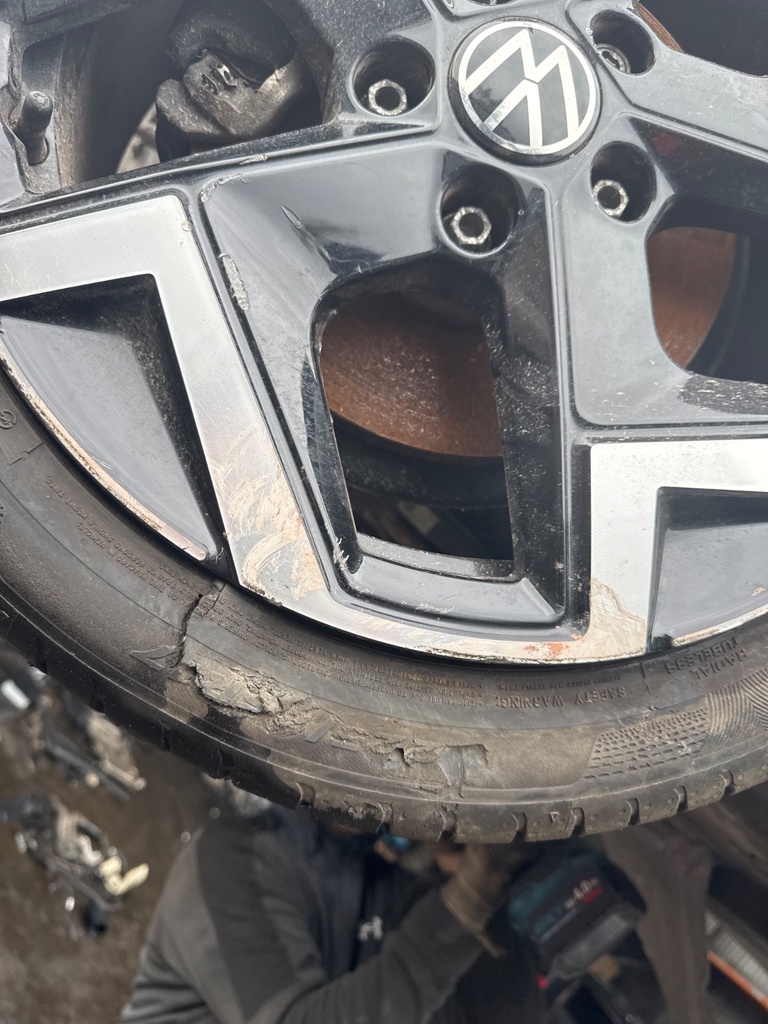 [EPE-102477] Kit de llantas de aleación VW Golf 1.5 eTSI