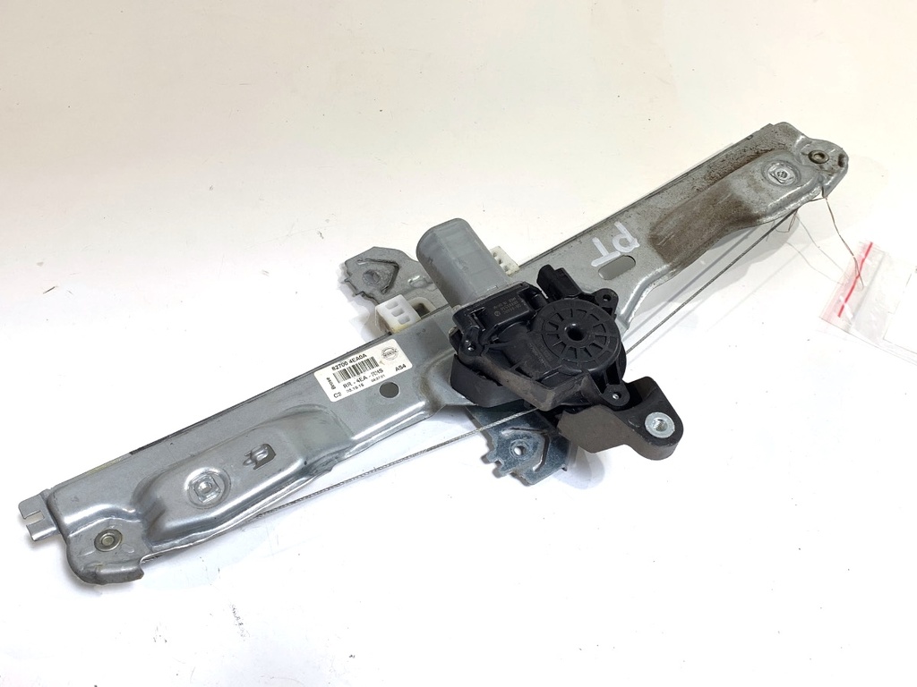 [STARK-913251] Elevador de ventana trasero derecho Nissan Qashqai II (J11) 1.6 DIG-T 120 kW 2014-2022