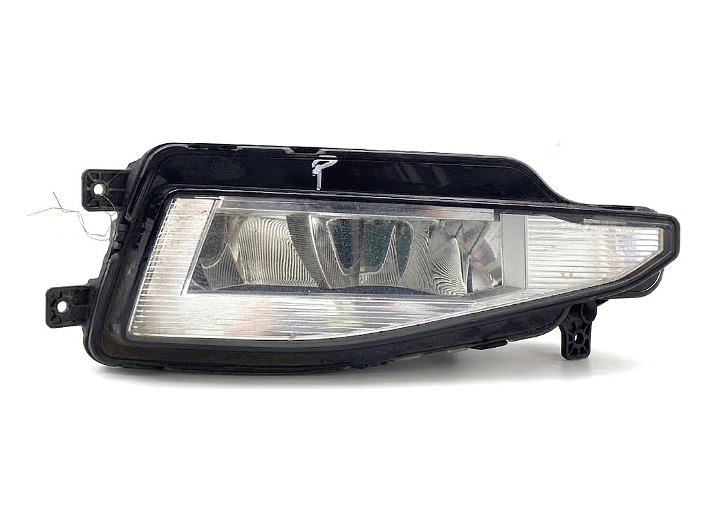 [STARK-917100] Faros delanteros derecho halógeno VW Passat B8 Variant (3G5, CB5) 2014-2022