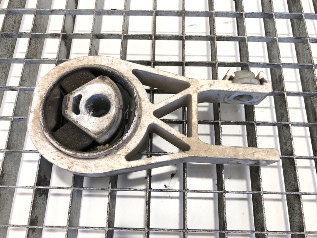 [STARK-604251] Soporte de suspensión trasera FIAT Ducato Autobus (250_) 2006-2022