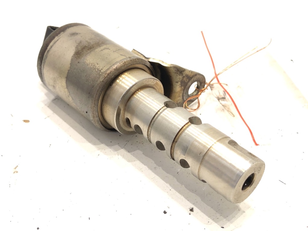 [STARK-735116] Sensor de distribución variable MAZDA 3 (BK) 2.0 110 kW 2003-2009