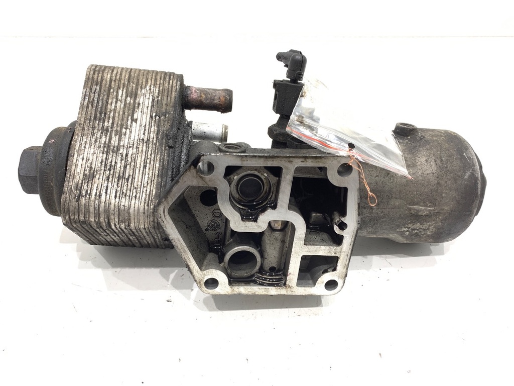 [STARK-754807] Base de filtro de aceite Audi A3 (8P1) 2.0 TDI 103 kW 045115389C