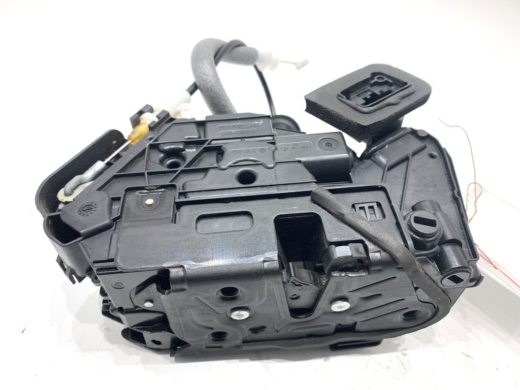 [STARK-747258] Cerradura de puerta trasera derecha SKODA OCTAVIA III Combi (5E5, 5E6) 2012-2022
