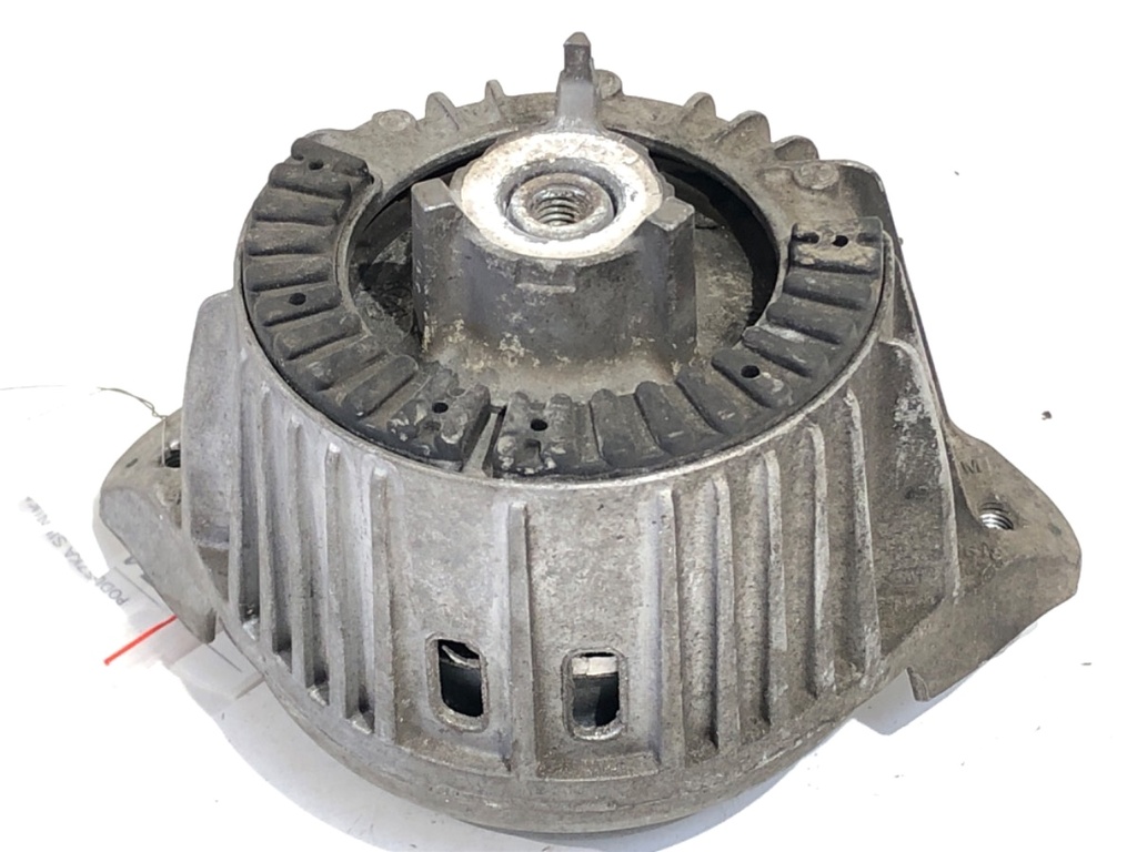 [STARK-748082] Soporte de motor derecho Mercedes-Benz CLS (C218) 2011-2017