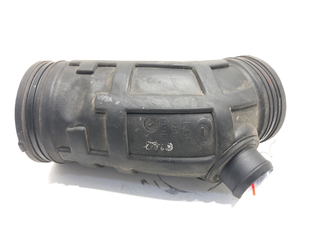 [STARK-748731] Filtro de aire Alfa Romeo 159 Sportwagon 1.9 JTDM 16V 110 kW