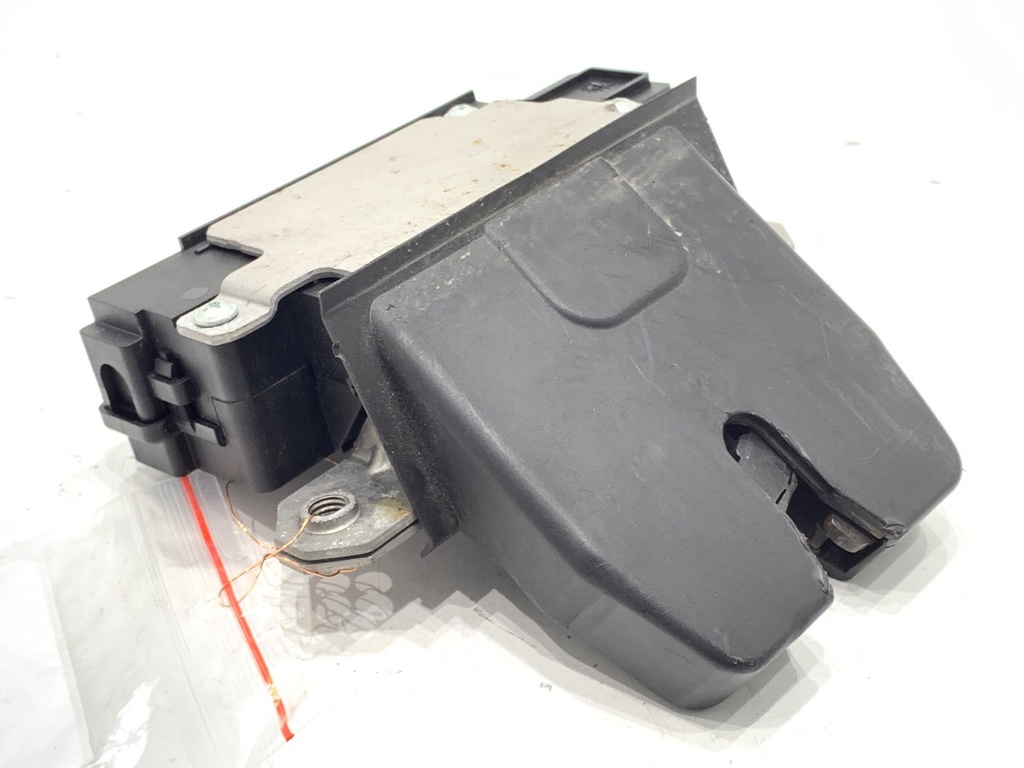 [STARK-750497] Cierre de portón trasero Ford Focus II Turnier 1.6 TDCi 2004-2012