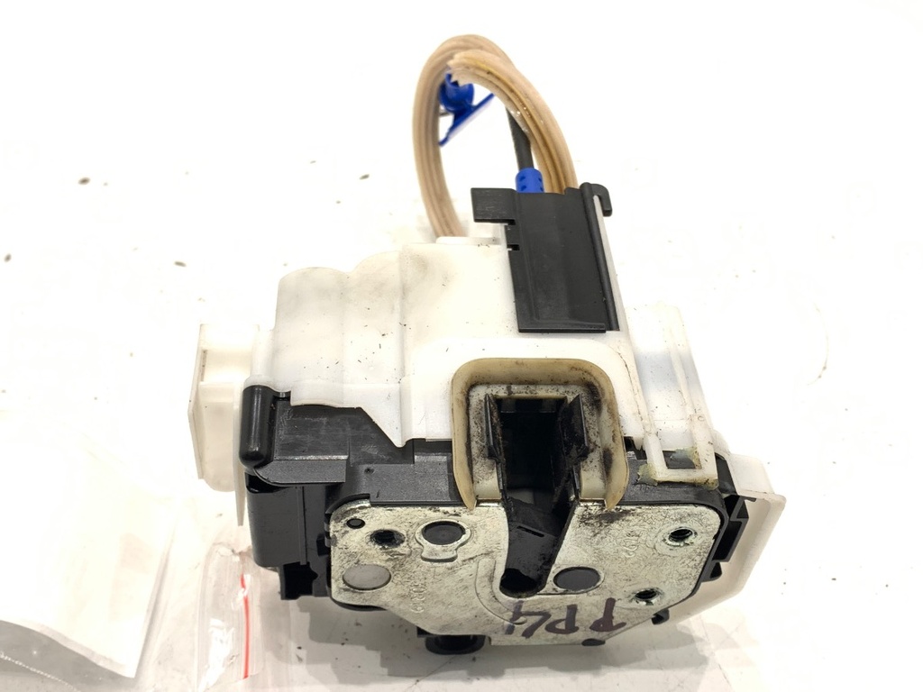 [STARK-752306] Cerradura de puerta delantera derecha FIAT FIORINO (225_) 2007-2022