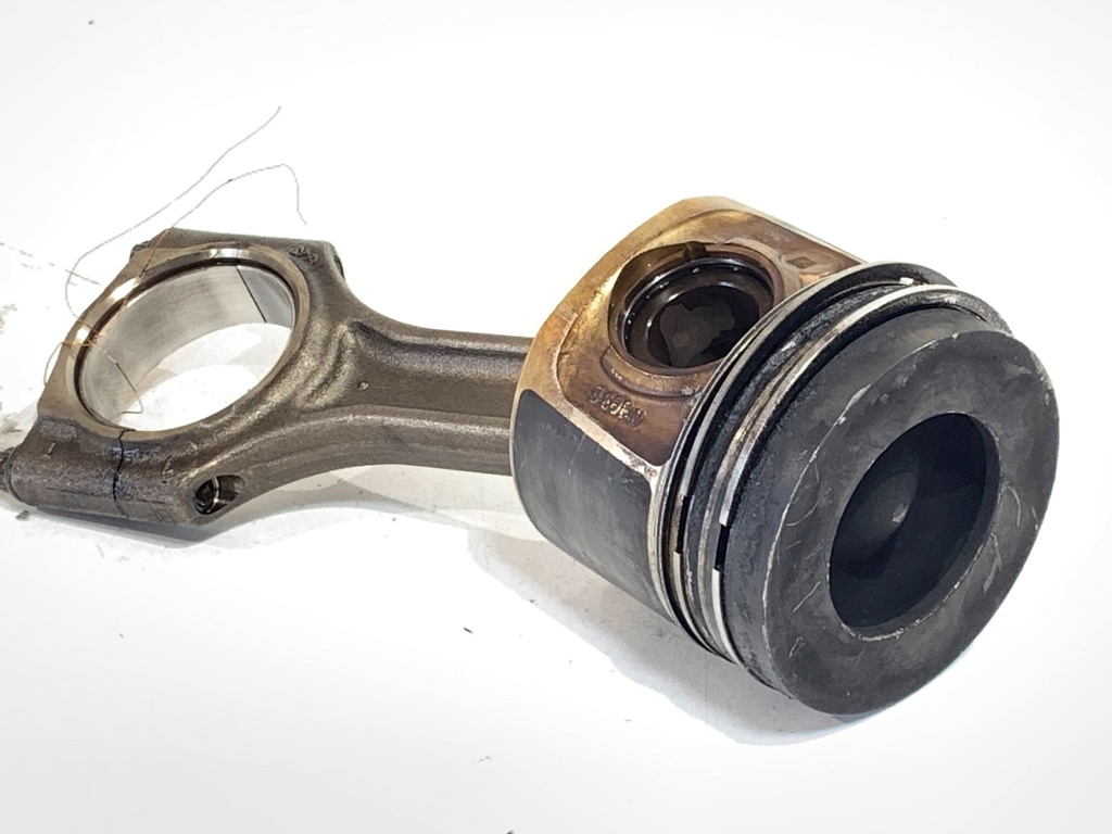 [STARK-903329] Pistón con biela BMW X5 (G05, F95) 2018-2022 B57D30C