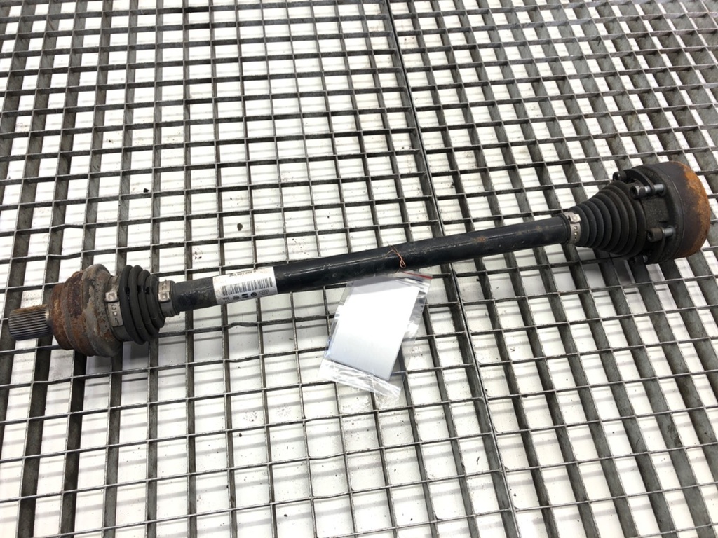 [STARK-753883] Eje trasero derecho VW Passat B8 Variant 2.0 TDI 4motion 2014-2022