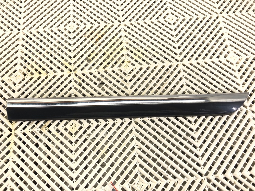 [STARK-753911] Panel de puerta trasera izquierdo VW Passat B8 Variant (3G5, CB5) 2014-2022