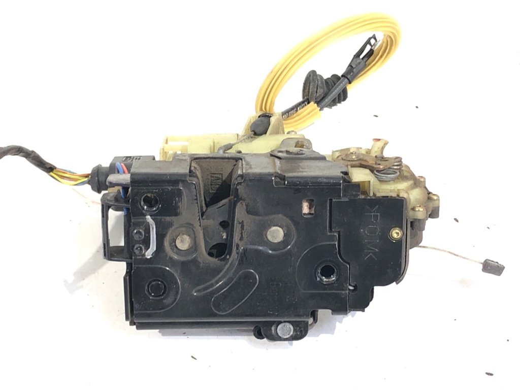 [STARK-756094] Cerradura de puerta delantera derecha SEAT León (1M1) 1999-2006 1.6 16V
