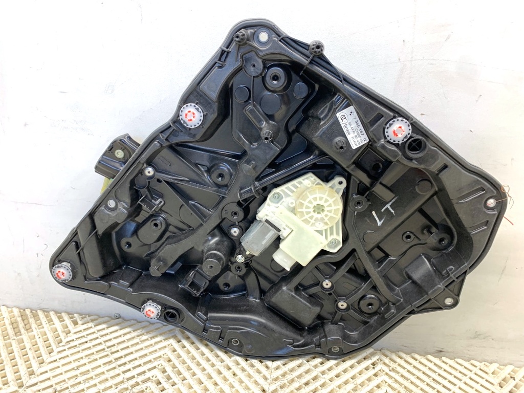 [STARK-756995] Elevador de ventana trasero izquierdo BMW Serie 5 (G30, F90) 2016-2022