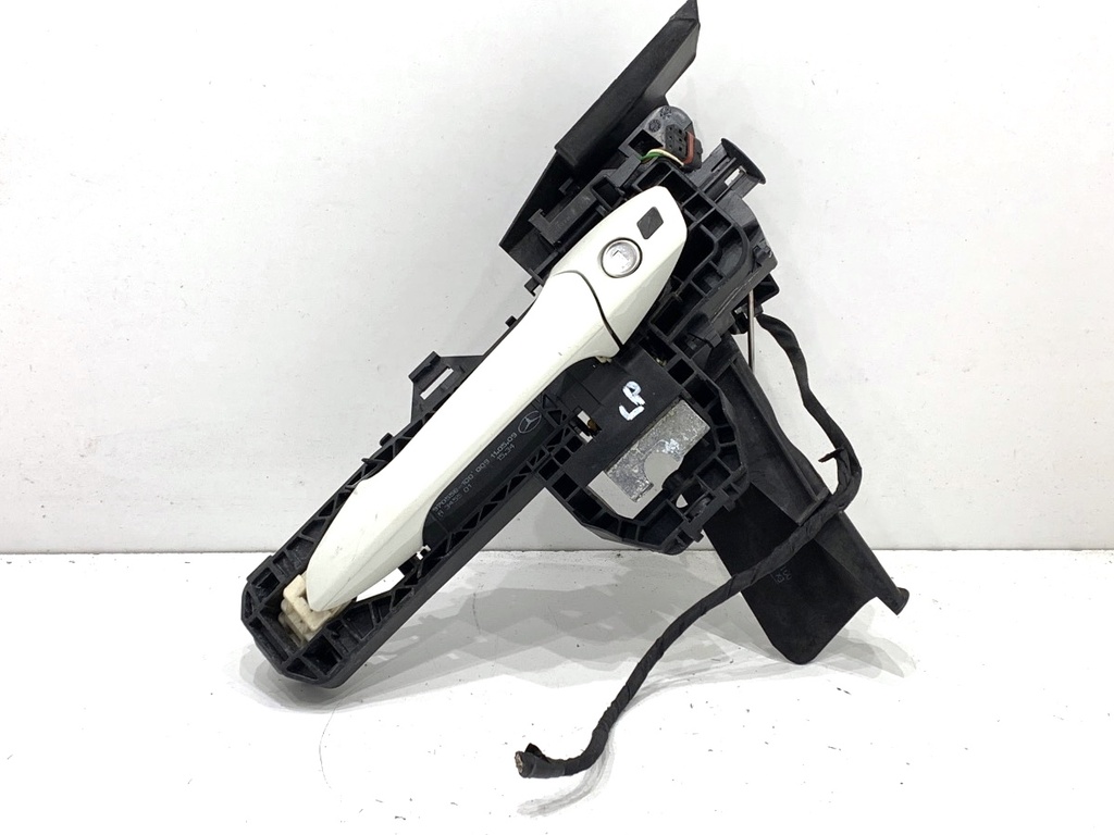 [STARK-760656] Manilla exterior de puerta delantera izquierda Mercedes-Benz GLK (X204) 2008-2015