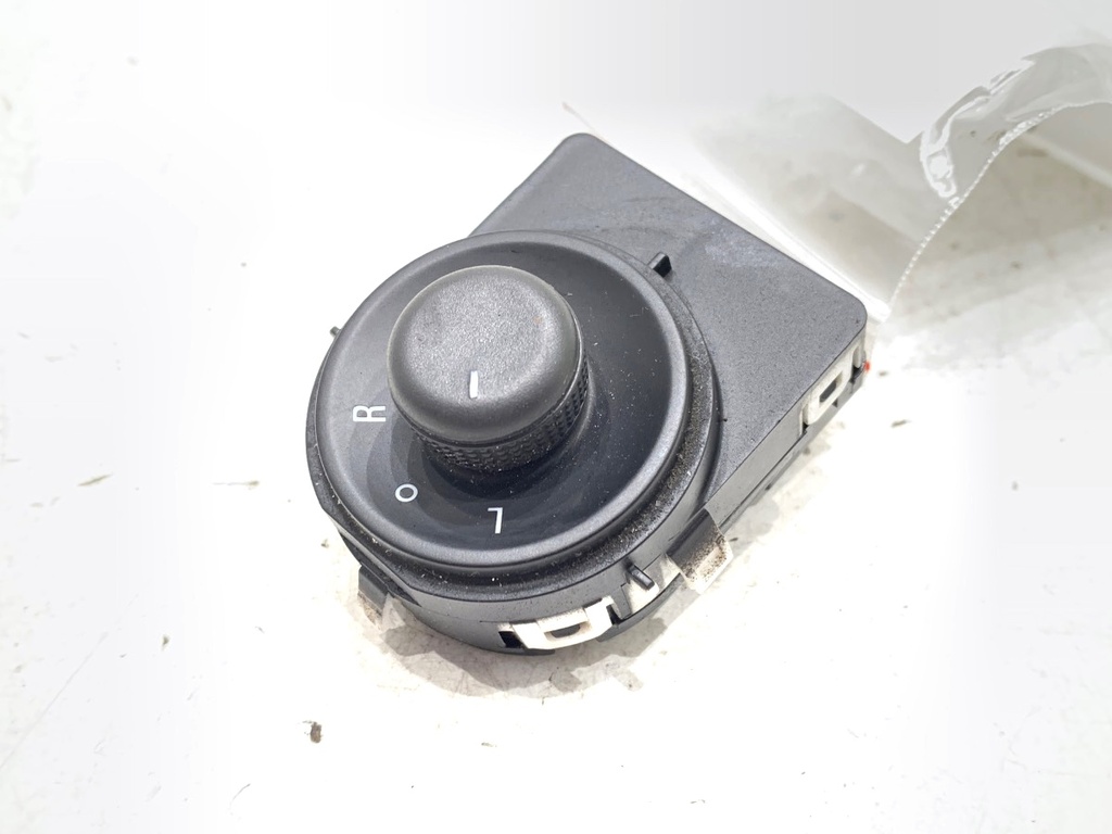 [STARK-763558] Interruptor de ajuste de espejos OPEL ZAFIRA TOURER C (P12) 2.0 CDTi 2011-2022