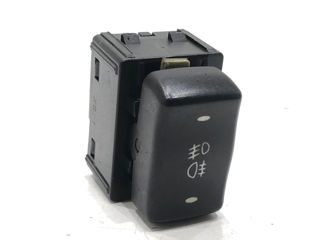 [STARK-764843] Interruptor de luz antiniebla delantero SSANGYONG CHAIRMAN (HT_) 1997-2022