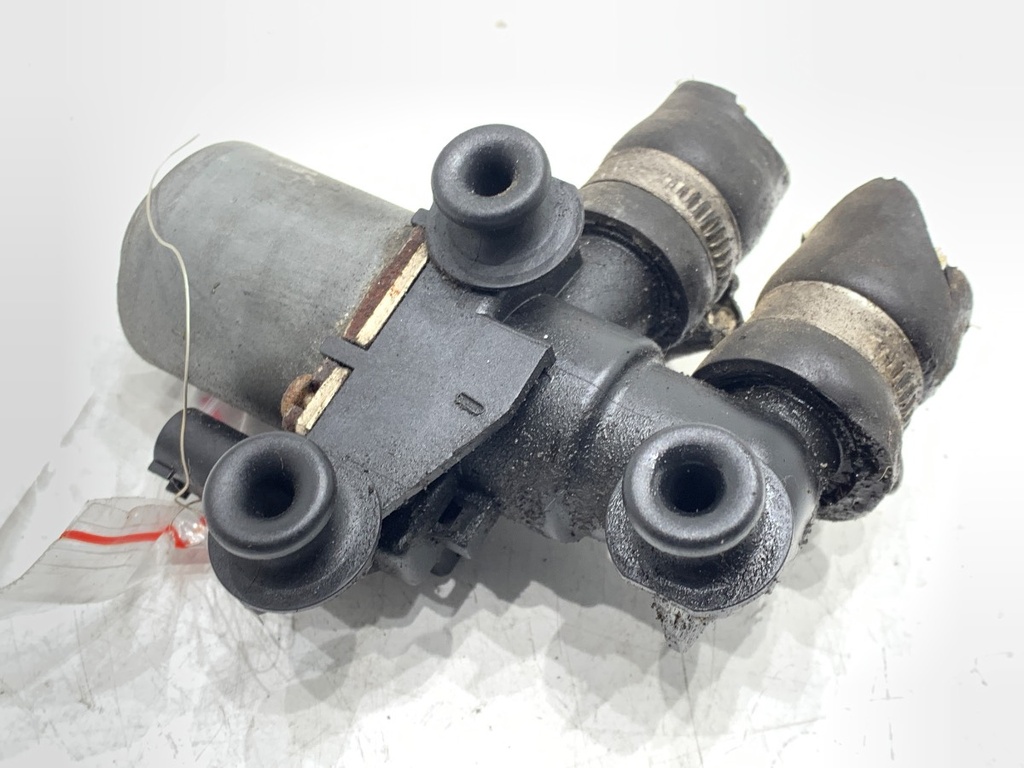 [STARK-770500] Válvula solenoide de agua BMW Serie 5 (E39) 1995-2003