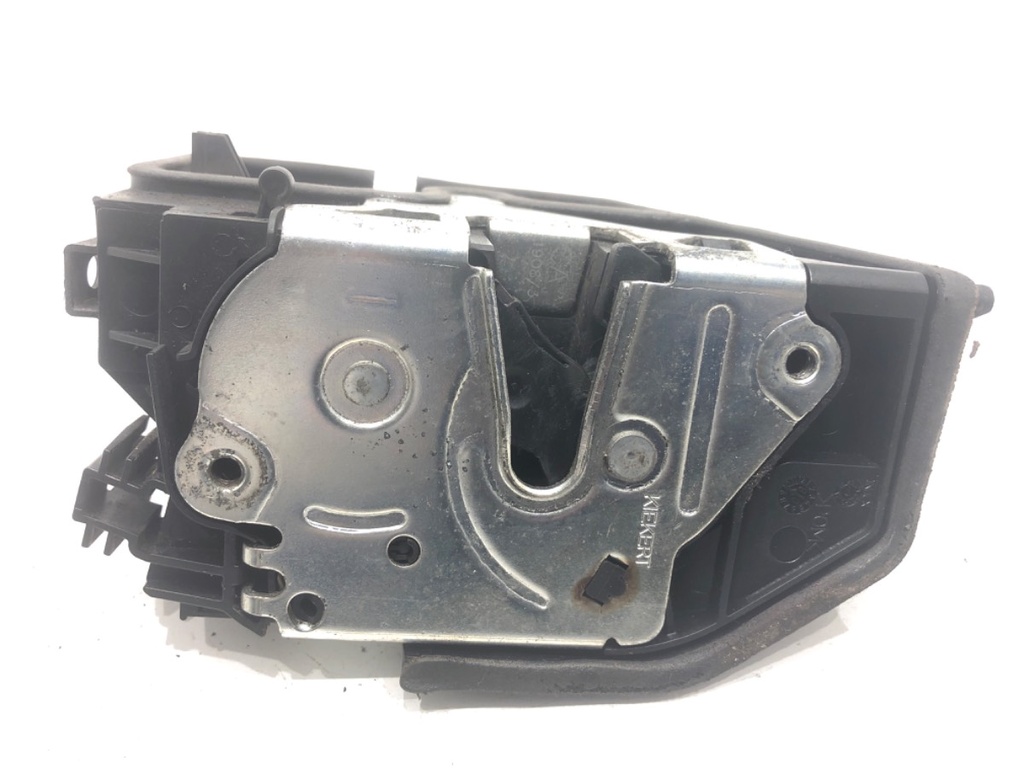 [STARK-772174] Cerradura de puerta trasera derecha BMW X3 (E83) 2003-2011