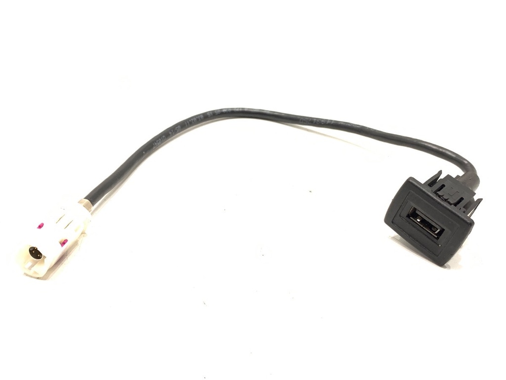 [STARK-772535] Puerto USB Mercedes-Benz Clase E (W212) 2009-2016