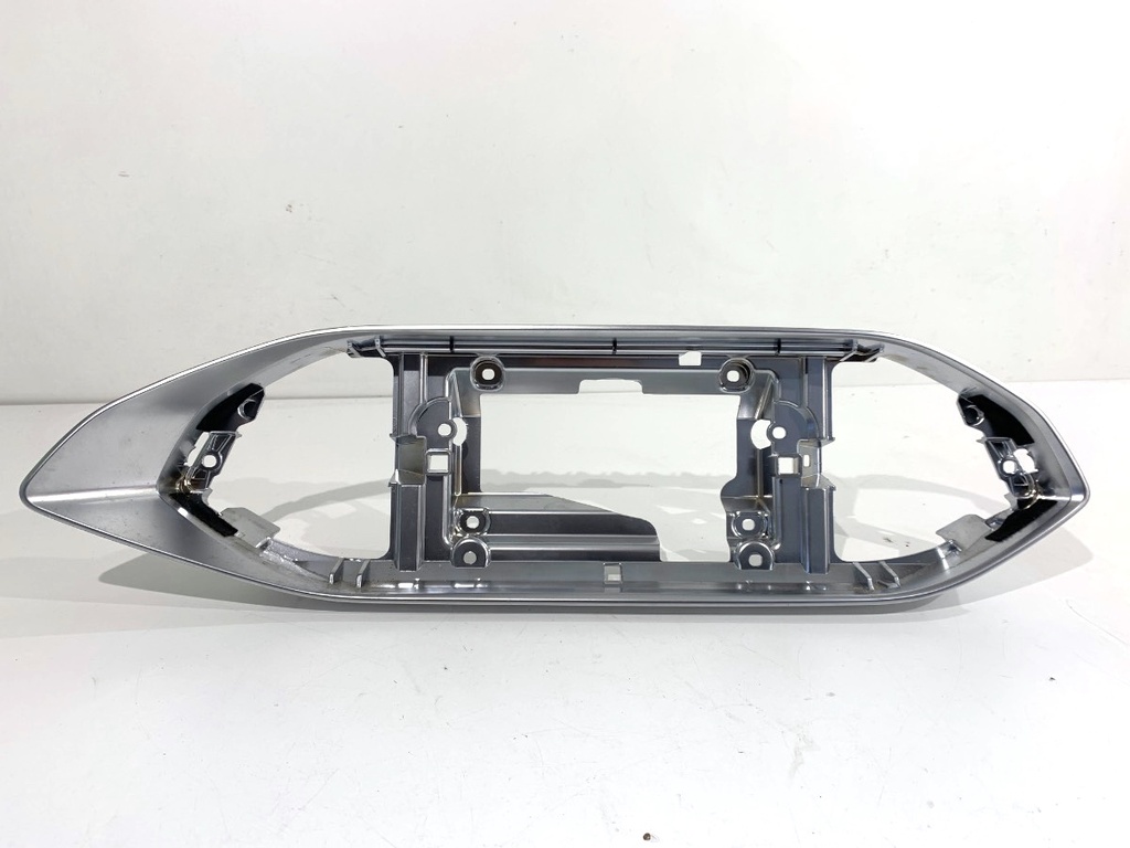 [STARK-772734] Moldura decorativa PEUGEOT 308 II (LB_, LP_, LW_, LH_, L3_) 2013-2021