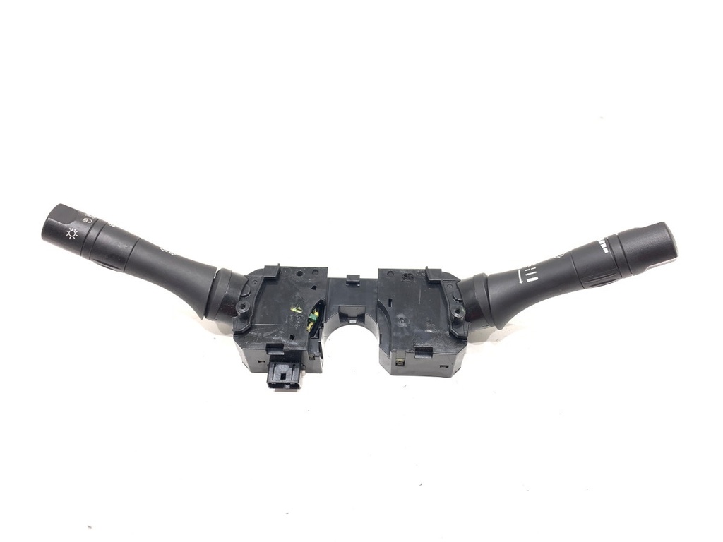 [STARK-773488] Combinado de luces NISSAN MICRA IV (K13K) 1.2 59 kW 2010-2022