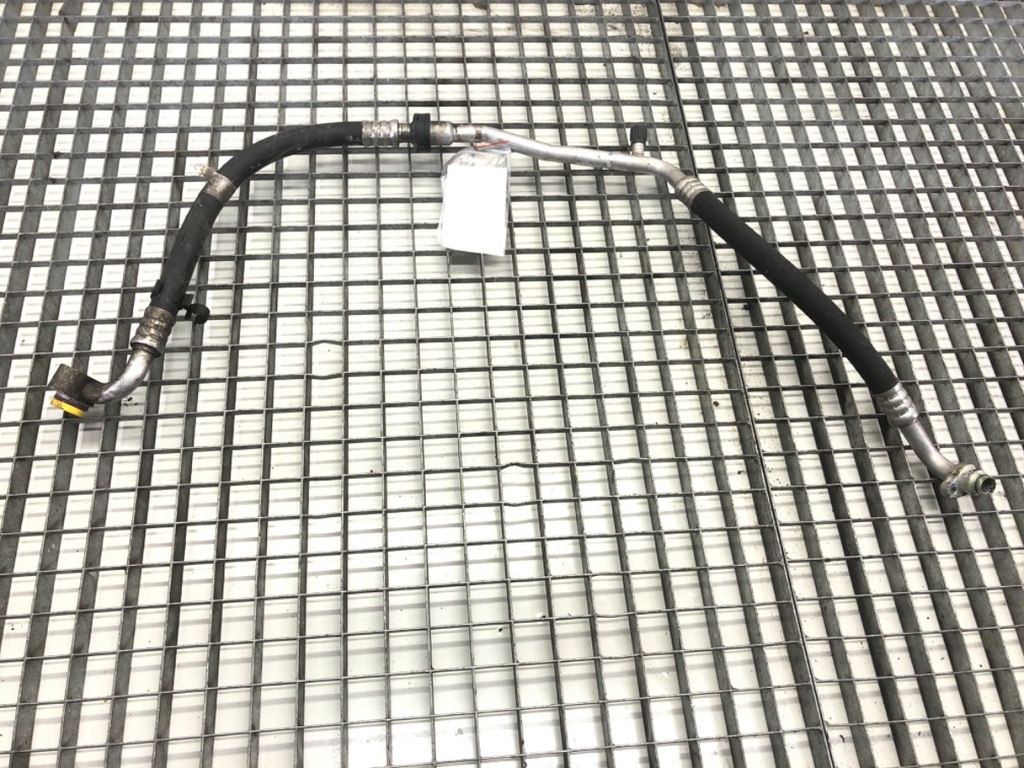 [STARK-775316] Mango de aire acondicionado Mercedes-Benz Clase E T-Model (S211) 2003-2009