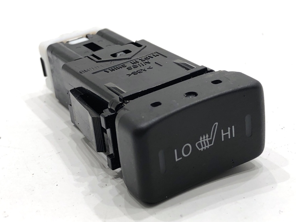 [STARK-776296] Interruptor de calefacción de asientos SEAT Suzuki SX4 S-CROSS (JY) 1.4 Hybrid 95 kW (129 CV) 2013-2022