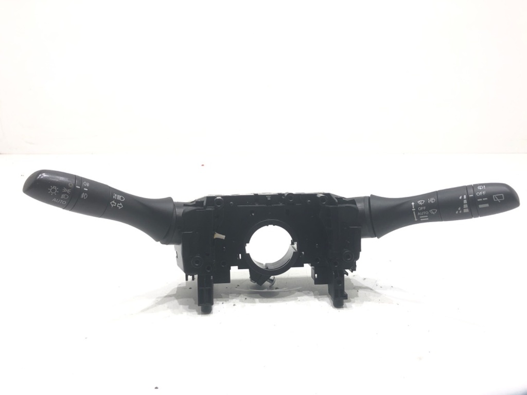 [STARK-777716] Combinado de luces Nissan Qashqai II (J11) 1.2 DIG-T 115 CV 2013-2022