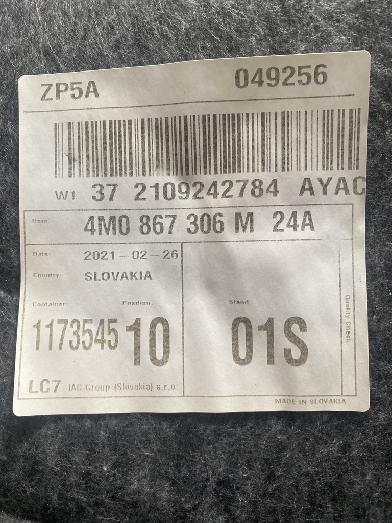[EPE-102842] Panel interior puerta trasera derecha Audi Q7 2021