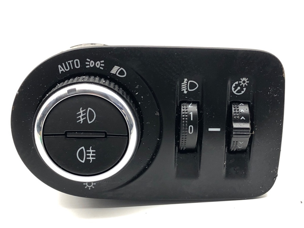 [STARK-784206] Interruptor de luces OPEL ASTRA K (B16) 2015-2022