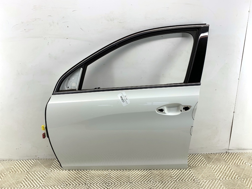 [STARK-697386] Puerta delantera izquierda PEUGEOT 308 II 1.6 THP 125 2013-2021
