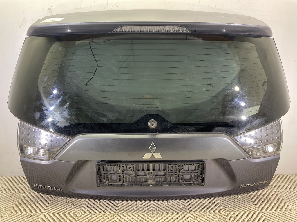 [STARK-671975] Portón trasero MITSUBISHI OUTLANDER II (CW_W) 2.4 4WD (CW5W) 2007-2012