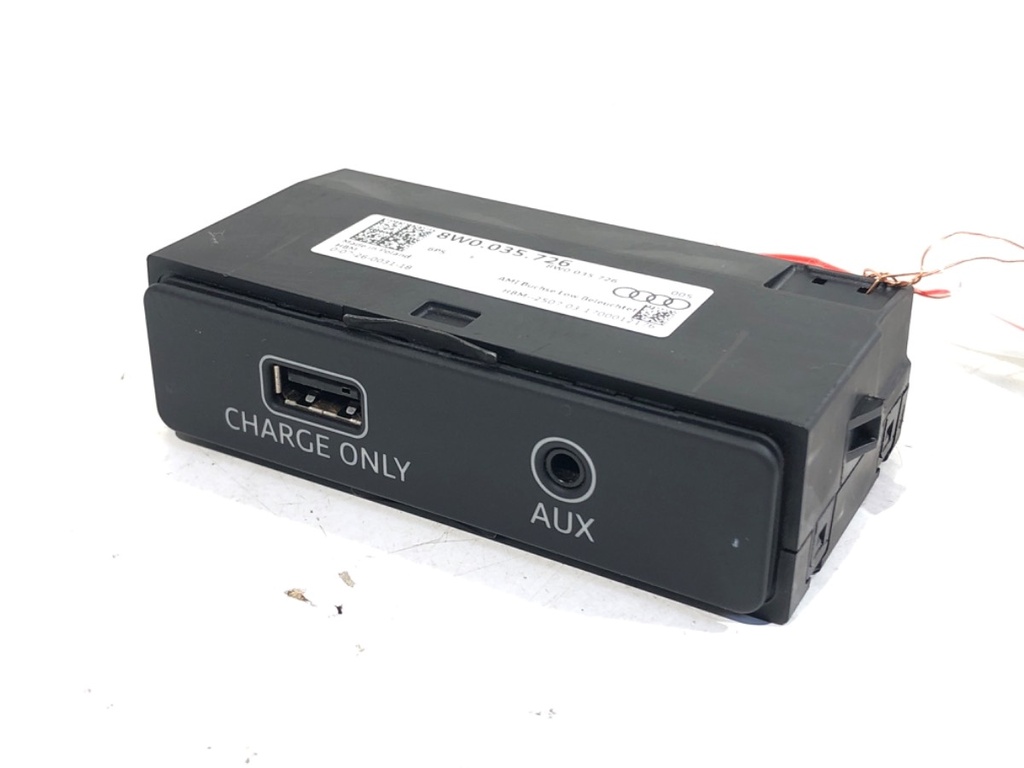 [STARK-788242] Puerto USB AUDI A4 B9 Avant (8W5, 8WD) 2015-2025