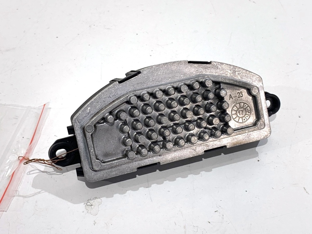 [STARK-788726] Soporte de soplador de aire JAGUAR XF II (X260) 2015-2022