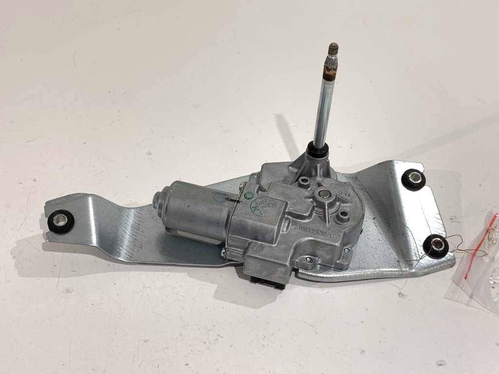 [STARK-789252] Motor de limpiaparabrisas trasero BMW X2 (F39) 2017-2022