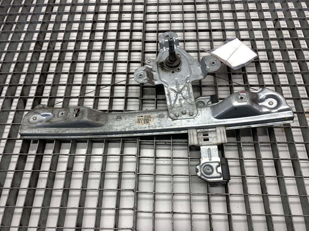 [STARK-789603] Elevador de luneta trasero derecho OPEL MERIVA B (S10) 1.4 LPG 88 kW 2011-2017