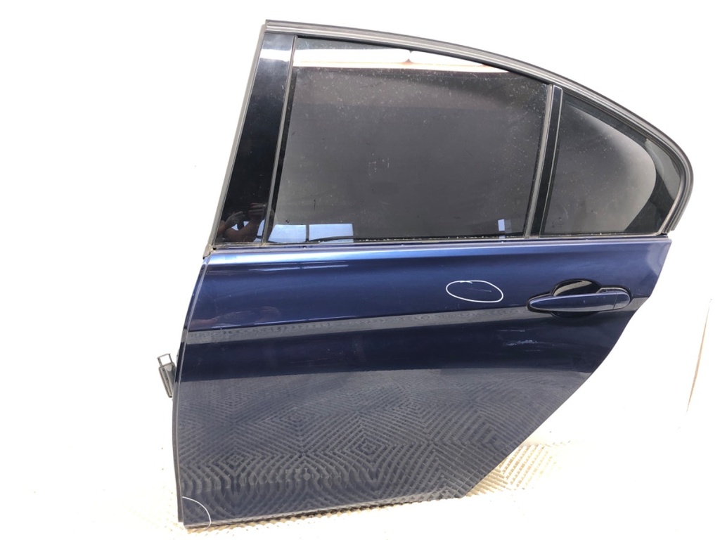 [STARK-706764] Puerta trasera izquierda BMW Serie 3 (F30, F80) 2011-2018