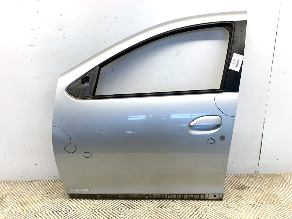 [STARK-721982] Puerta delantera izquierda Dacia Logan MCV II 1.2 54 kW 2015-2022