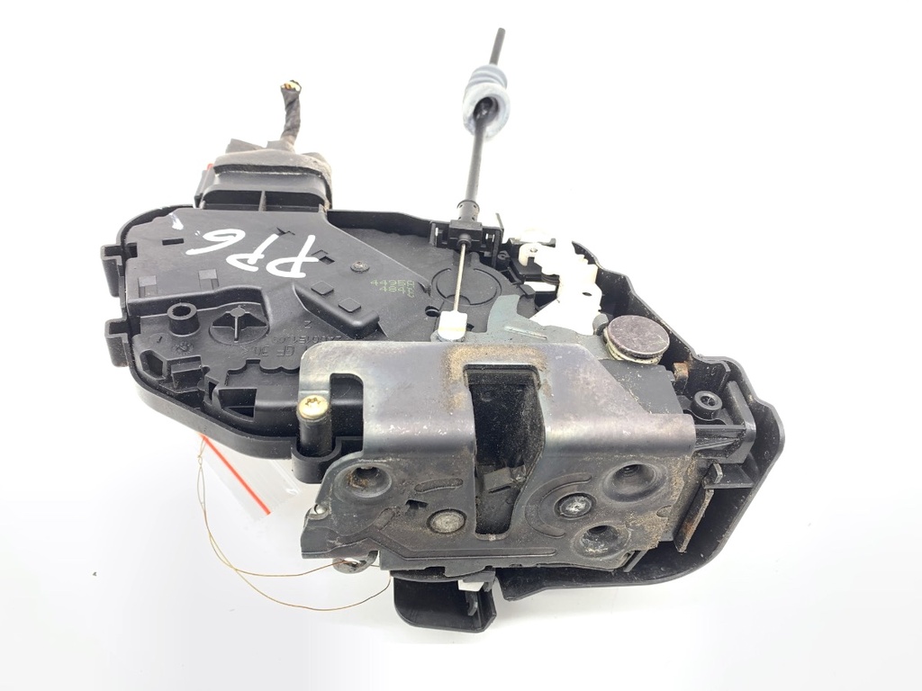 [STARK-791497] Cerradura de puerta delantera derecha VOLVO V50 (545) 2003-2012