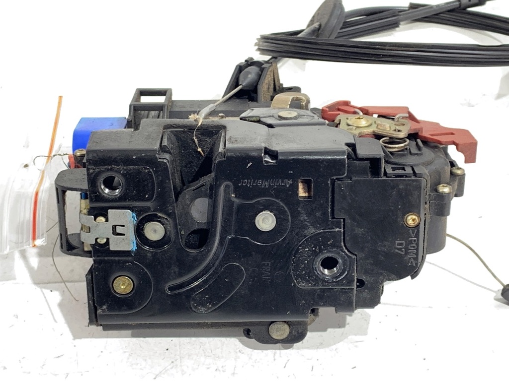 [STARK-793754] Cerradura puerta delantera derecha VW Golf V (1K1) 2003-2010