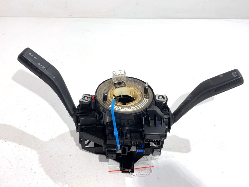 [STARK-793768] Combinado de luces VW Golf V (1K1) 2003-2010 1.4 16V 55 kW