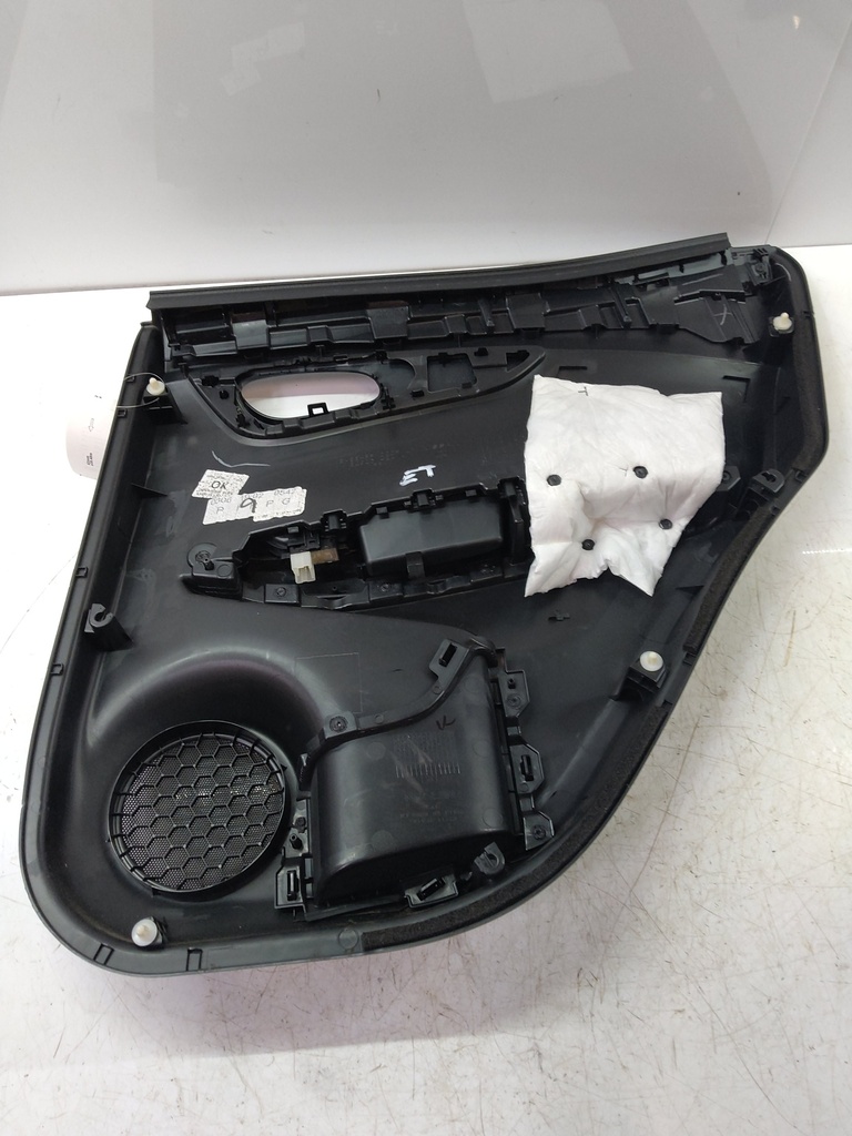 [MTD-529743] Revestimiento de puerta Nissan Qashqai MK2 J11