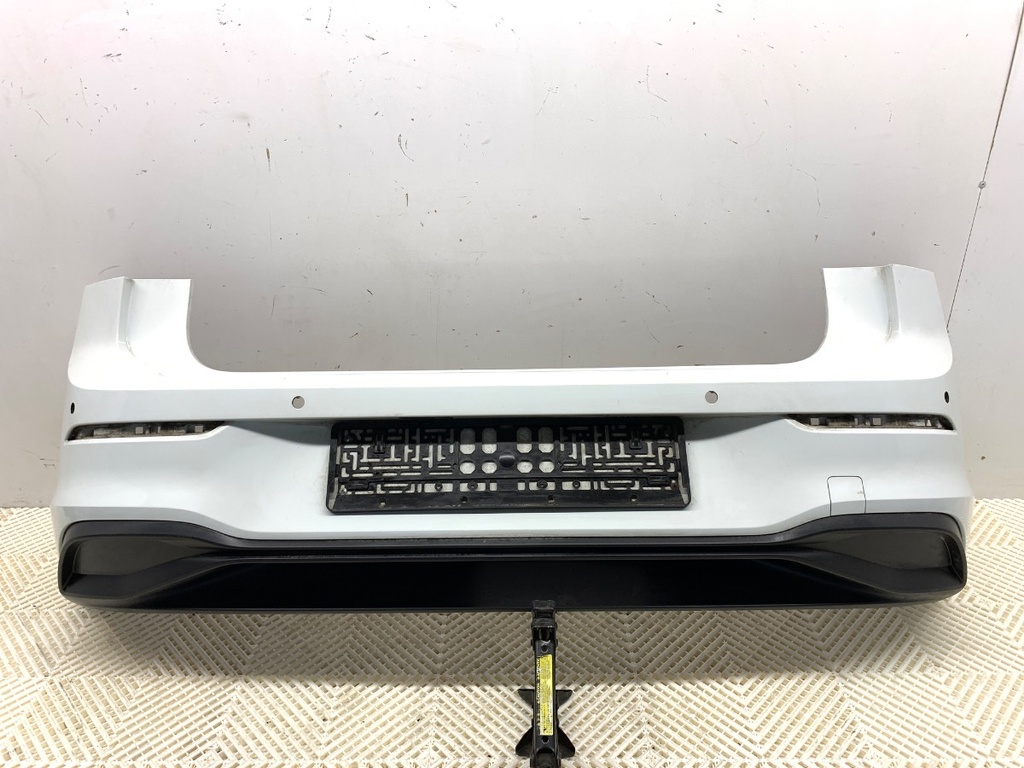 [STARK-724647] Parachoques trasero VW Golf VIII (CD1) 2019-2022